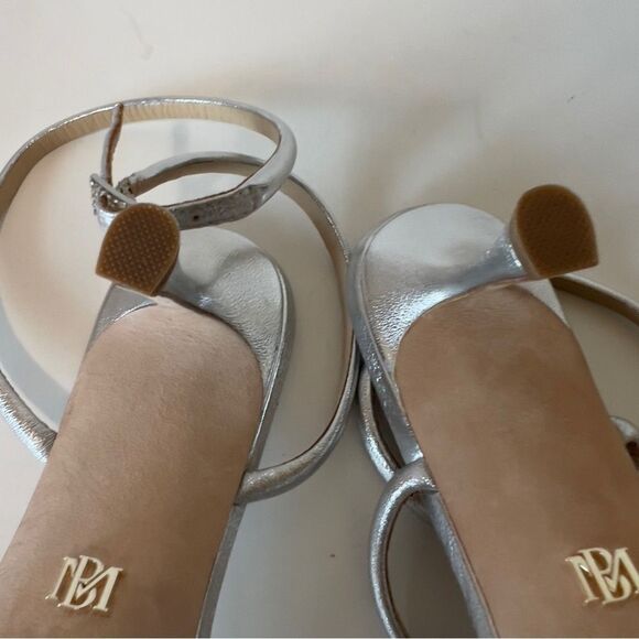 Badgley Mischka Loyalty Silver Knotted Ankle Strap Neutral Sandals Size 6.5 - Picture 9 of 9
